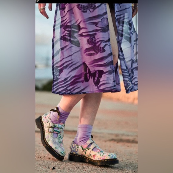 Dr. Martens Mary Jane 8065 COLOUR FLORAL MASH UP BACKHAND t-strap loafers size10 - Picture 1 of 15